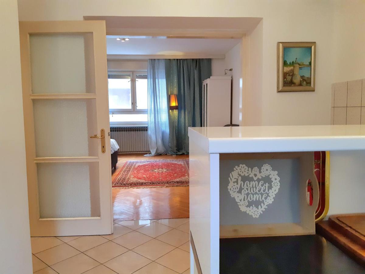 My Miracle Apartment Zagreb Extérieur photo